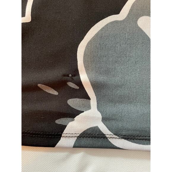 Croft and Barrow Size L Tunic. 3/4 Sleeve.  Grey w/design - Picture 10 of 16